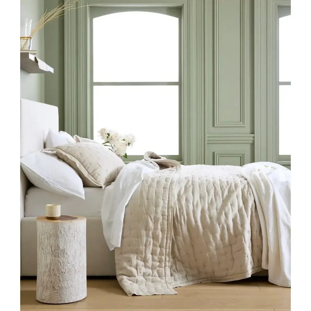 QUiNCE European Linen Dream Quilt KING/CAL KING in SAND